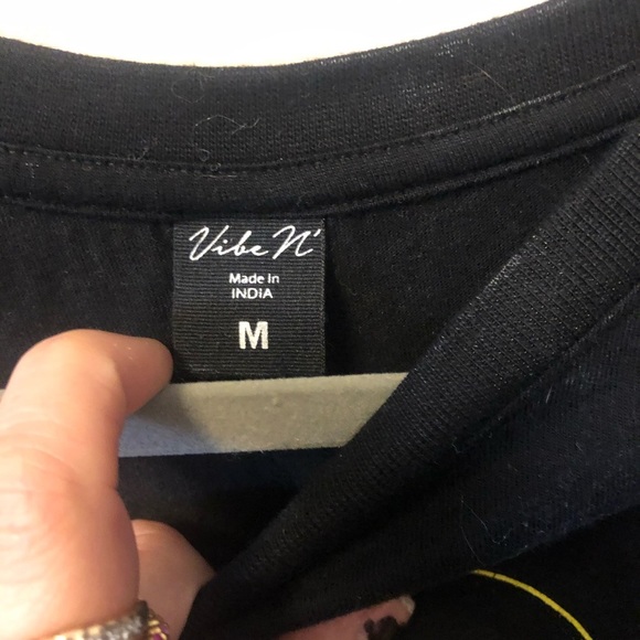 Vibe n’ tee - Picture 2 of 2